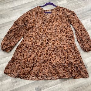Large dress, never worn, orange spotted, flowy